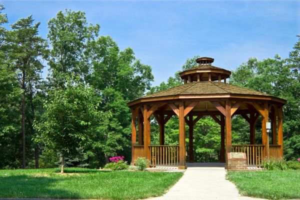 South Bend Outdoor Structure Service